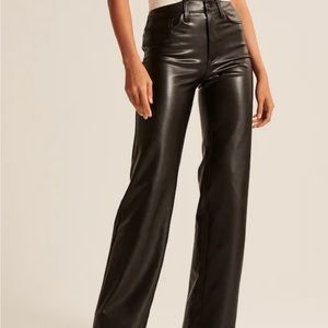 Vegan Leather 90s Relaxed Pant